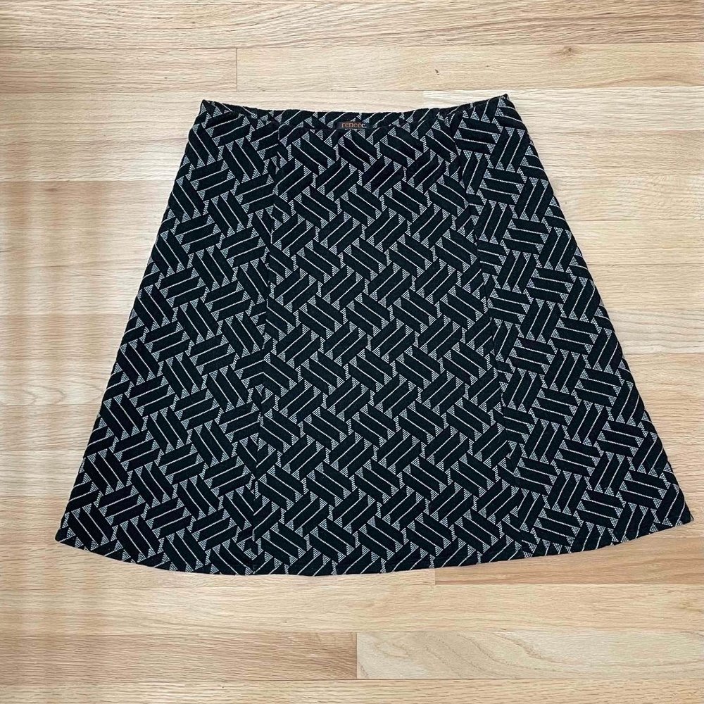 Renee C Modern A-Line Mini Skirt; Black & White geometrical pattern; Size L